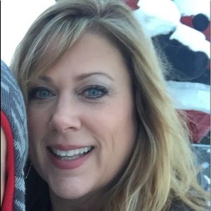 Meet your Posher, Pamela